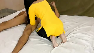 Punjabi Hot Stepmom Behind the scenes Sex with hindi Audio